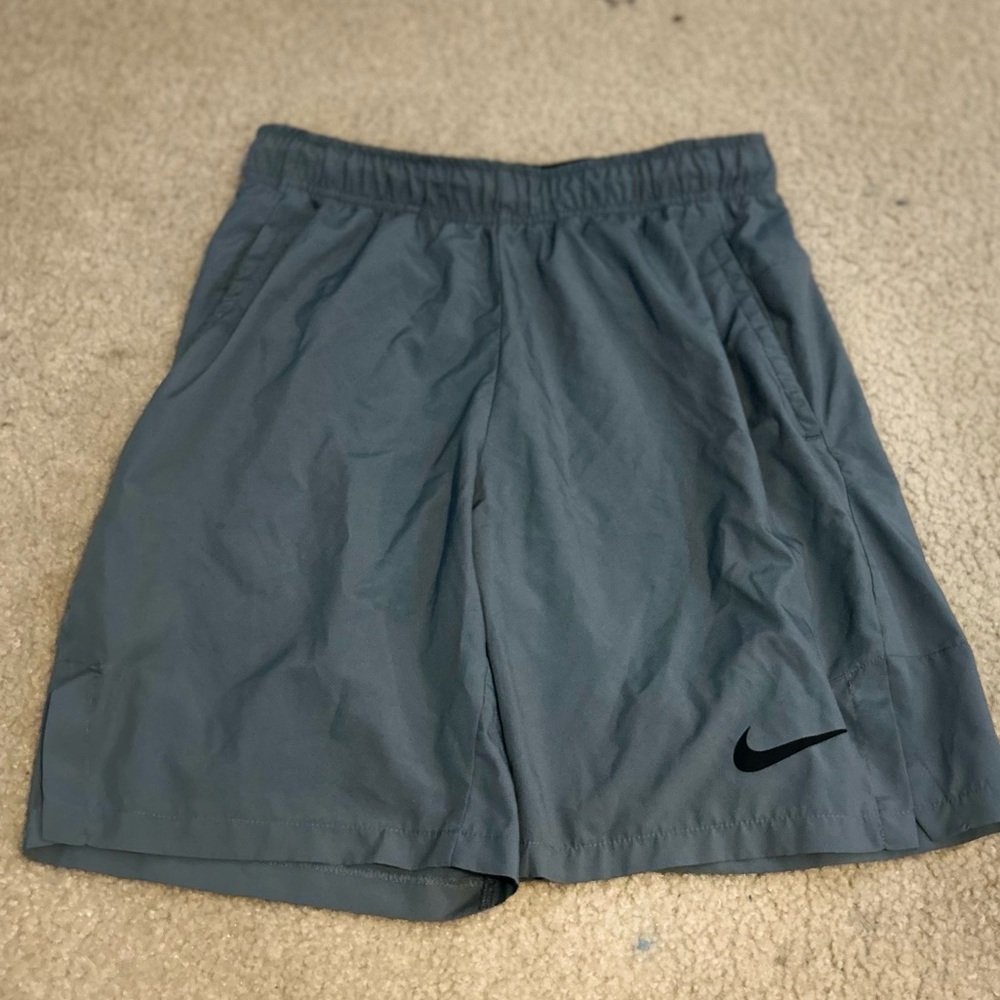NIKE Dri-fit grey shorts size S